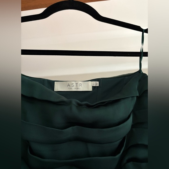 NWT ASTR the Label Hallie Strapless Dress in Satin Forest Green | Size L - Picture 10 of 16